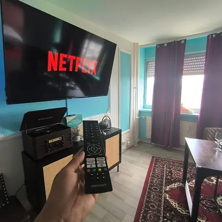 شقة Retro Romance In مُلووز