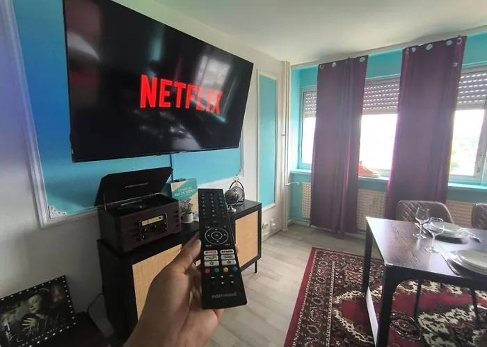 شقة Retro Romance In مُلووز